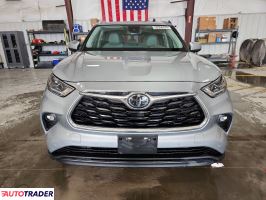 Toyota Highlander 2020 3