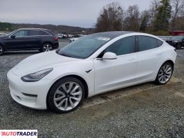Tesla Model 3 2020