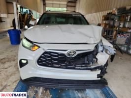 Toyota Highlander 2020 3