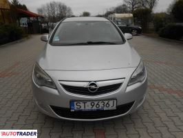 Opel Astra 2011 1.7 110 KM
