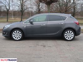 Opel Astra 2013 1.4 118 KM