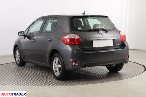 Toyota Auris 2013 1.3 97 KM