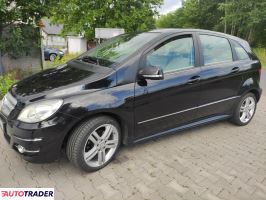 Mercedes B-klasa 2010 2.0 140 KM Mercedes B-klasa 2010 2.0 140 KM