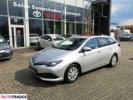 Toyota Auris 2017 1.4 90 KM Toyota Auris 2017 1.4 90 KM
