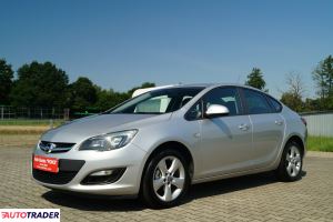 Opel Astra 2013 1.6 116 KM