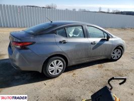 Nissan Versa 2020 1