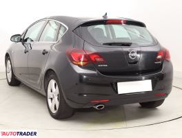Opel Astra 2012 1.4 138 KM
