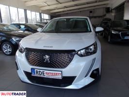 Peugeot 2008 2021 1.2 100 KM