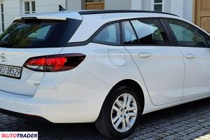 Opel Astra 2016 1.6 95 KM