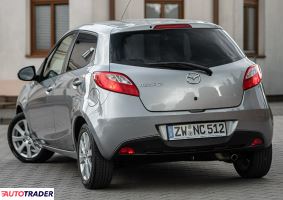 Mazda 2 2009 1.3 75 KM