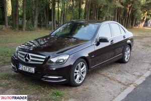 Mercedes C-klasa 2011 2.1 138 KM