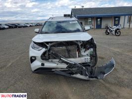 Toyota Highlander 2022 3