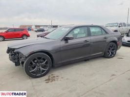 Chrysler 300C 2021 3