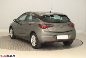 Opel Astra 2020 1.2 143 KM