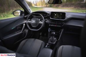Peugeot 2008 2021 1.2 99 KM