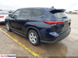 Toyota Highlander 2021 3