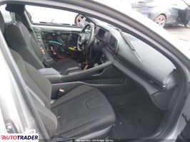 Hyundai Elantra 2025 2