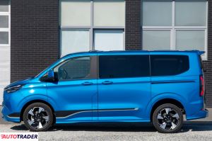 Ford Tourneo Custom 2025 2.5 233 KM