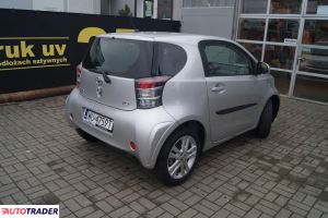 Toyota iQ 2011 1.3 98 KM