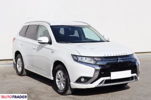 Mitsubishi Outlander 2021 2.4 221 KM