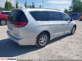 Chrysler Pacifica 2022 3