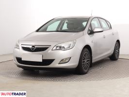 Opel Astra 2011 1.4 85 KM