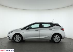 Opel Astra 2018 1.6 108 KM