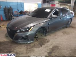 Nissan Altima 2025 2