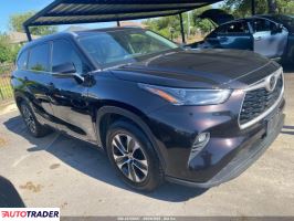 Toyota Highlander 2022 3