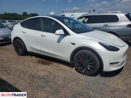 Tesla Model Y 2022