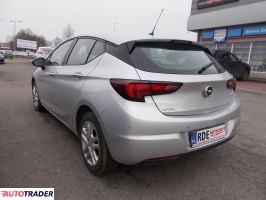 Opel Astra 2019 1.5 122 KM