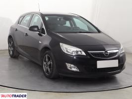 Opel Astra 2010 1.4 138 KM