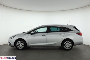 Opel Astra 2017 1.4 123 KM