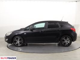 Opel Astra 2011 1.4 138 KM