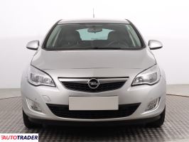 Opel Astra 2012 1.6 113 KM