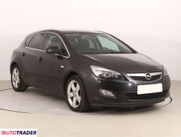 Opel Astra 2011 1.4 138 KM