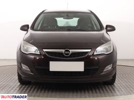 Opel Astra 2011 1.6 113 KM