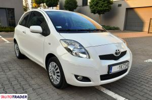 Toyota Yaris 2011 1.4 90 KM