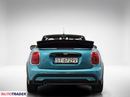 Mini Cooper 2023 1.5 136 KM