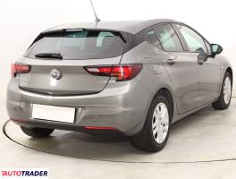 Opel Astra 2020 1.2 143 KM