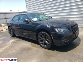 Chrysler 300C 2021 3