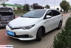 Toyota Auris 2016 1.8 136 KM Toyota Auris 2016 1.8 136 KM