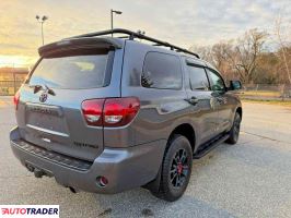 Toyota Sequoia 2021 5