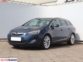 Opel Astra 2011 1.4 138 KM