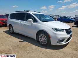 Chrysler Pacifica 2022 3