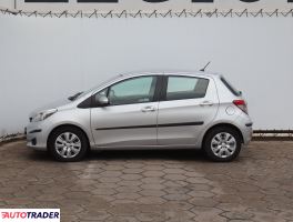 Toyota Yaris 2012 1.3 97 KM