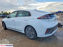 Hyundai IONIQ Hybrid 2021 1
