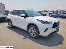 Toyota Highlander 2021 3