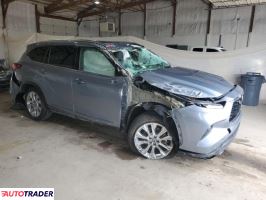 Toyota Highlander 2021 3