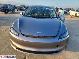 Tesla Model 3 2025